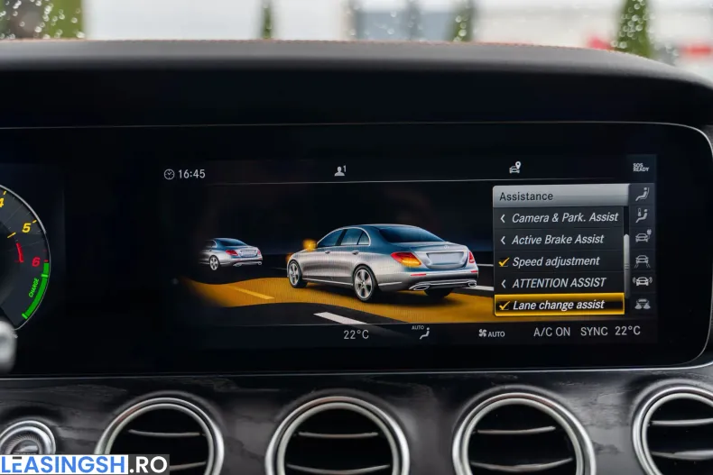 Mercedes-Benz E 300 (Clasa E) din 2020 cu 122.501 km - oferta MER256902 - foto 36