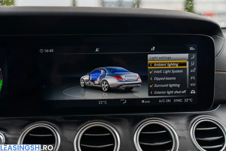 Mercedes-Benz E 300 (Clasa E) din 2020 cu 122.501 km - oferta MER256902 - foto 38