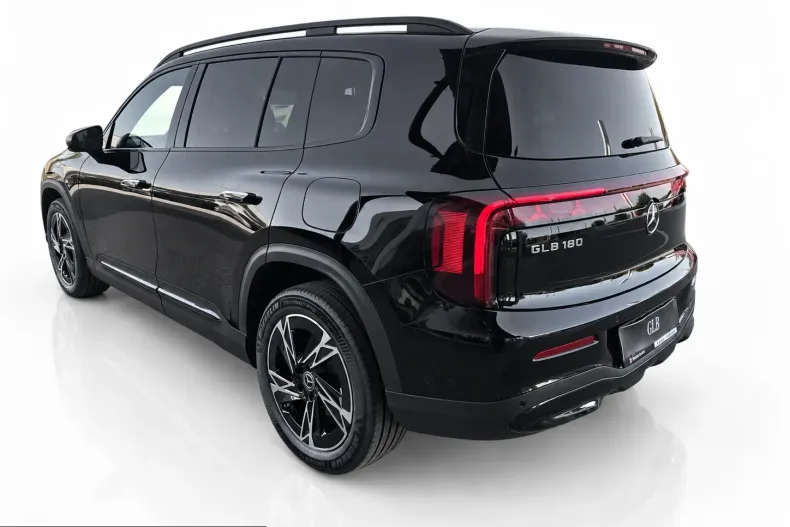 Mercedes-Benz GLB 180 (Clasa GLB) din 2026 cu 10 km - oferta MER256905 - foto 6