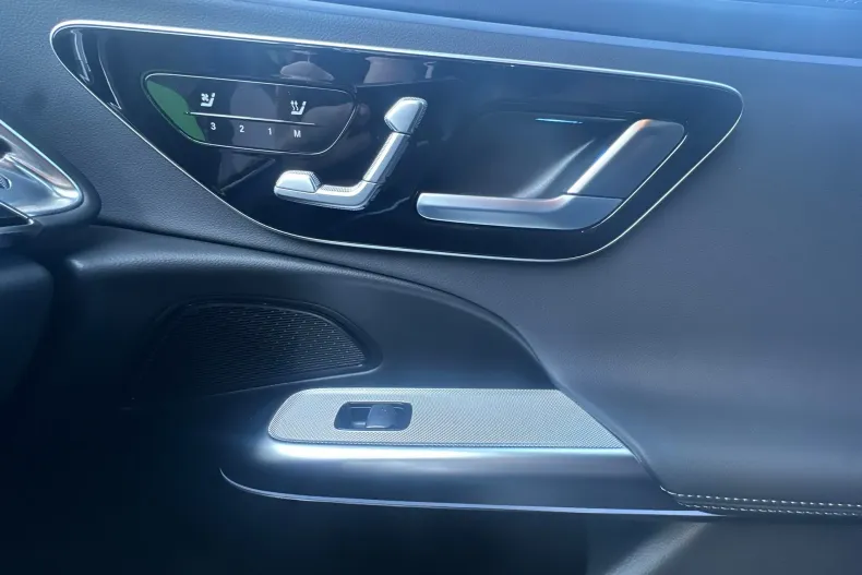 Mercedes-Benz E 220 (Clasa E) din 2026 cu 10 km - oferta MER256906 - foto 15