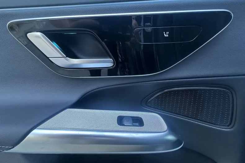 Mercedes-Benz E 220 (Clasa E) din 2026 cu 10 km - oferta MER256906 - foto 16
