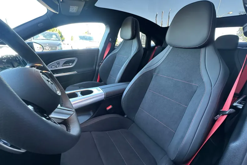 Mercedes-Benz CLA 200 (Clasa CLA) din 2026 cu 10 km - oferta MER256908 - foto 15
