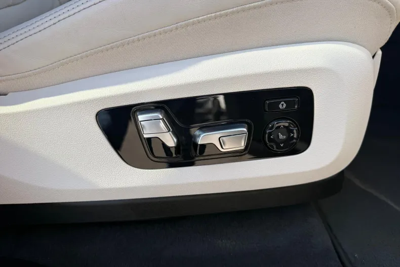 BMW X7 (Seria X) din 2021 cu 61.590 km - oferta BMW256911 - foto 15