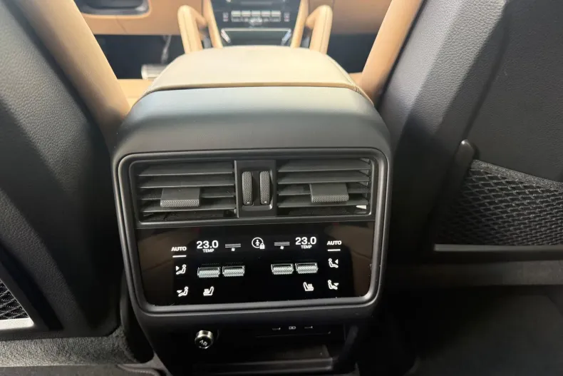 Porsche Cayenne din 2024 cu 59.997 km - oferta POR256912 - foto 19
