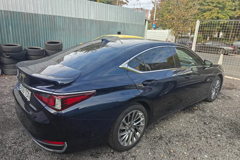 Lexus ES din 2023 cu 150.000 km - oferta LEX256917 - foto 2