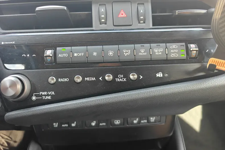 Lexus ES din 2023 cu 150.000 km - oferta LEX256917 - foto 8