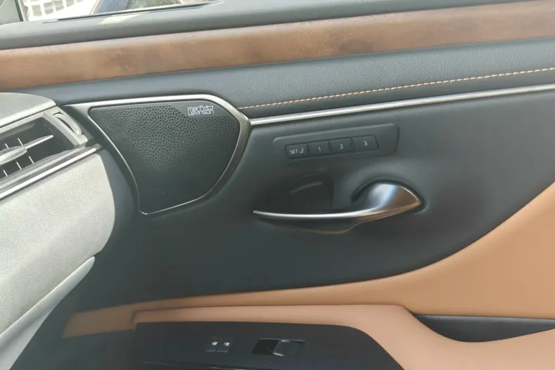 Lexus ES din 2023 cu 150.000 km - oferta LEX256917 - foto 10
