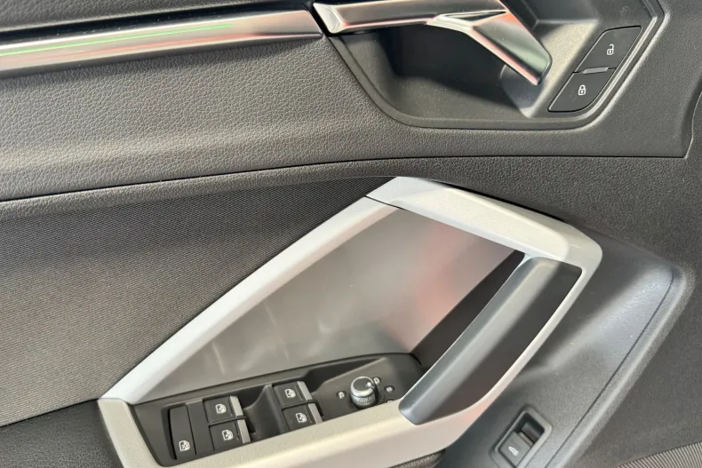 Audi Q3 din 2023 cu 21.446 km - oferta AUD256929 - foto 19