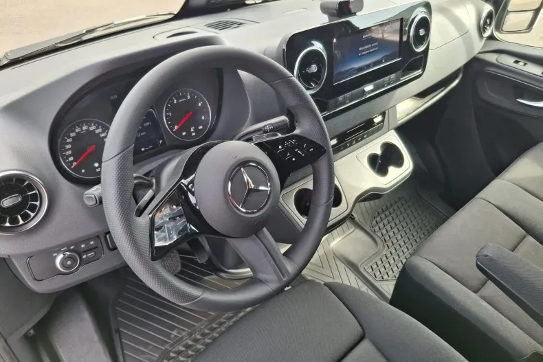 Mercedes-Benz Sprinter din 2026 cu 1.500 km - oferta MER256932 - foto 12