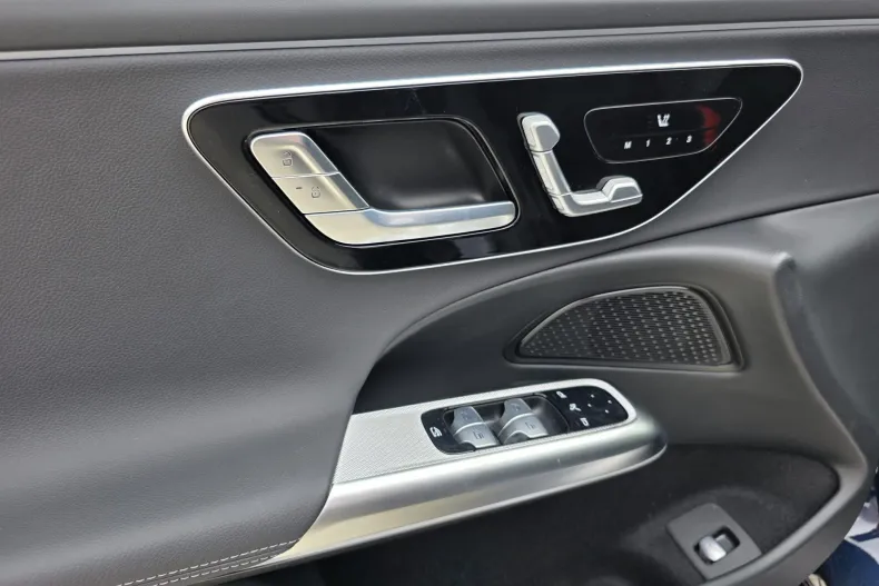 Mercedes-Benz E 200 (Clasa E) din 2026 cu 10 km - oferta MER256934 - foto 11