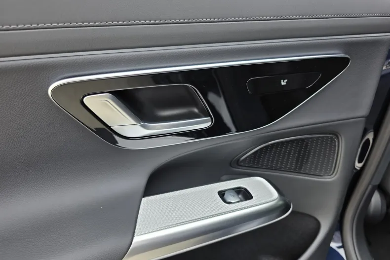 Mercedes-Benz E 200 (Clasa E) din 2026 cu 10 km - oferta MER256934 - foto 15