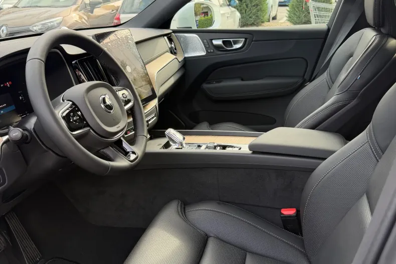 Volvo XC60 din 2026 cu 350 km - oferta VOL256942 - foto 10
