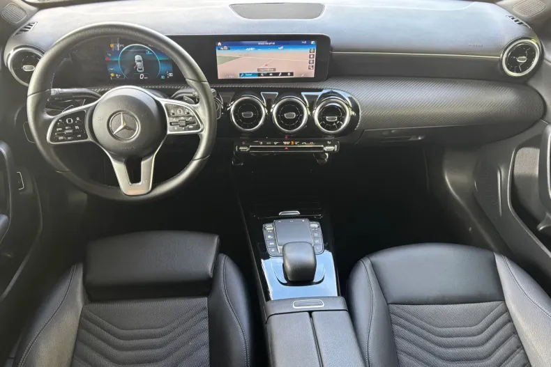 Mercedes-Benz A 200 (Clasa A) din 2022 cu 143.300 km - oferta MER256955 - foto 4