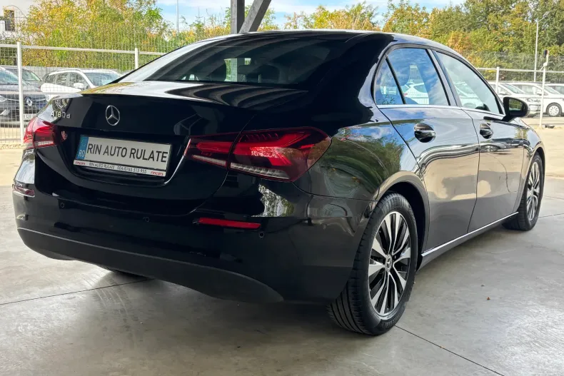 Mercedes-Benz A 200 (Clasa A) din 2022 cu 143.300 km - oferta MER256955 - foto 7