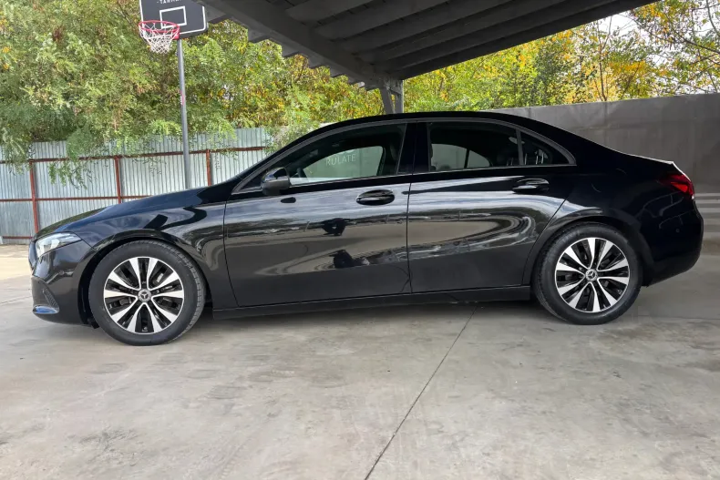 Mercedes-Benz A 200 (Clasa A) din 2022 cu 143.300 km - oferta MER256955 - foto 9