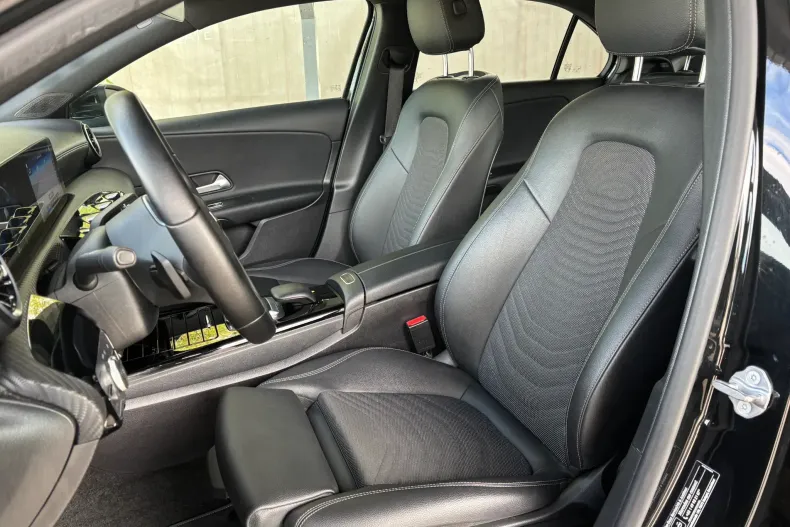 Mercedes-Benz A 200 (Clasa A) din 2022 cu 143.300 km - oferta MER256955 - foto 27