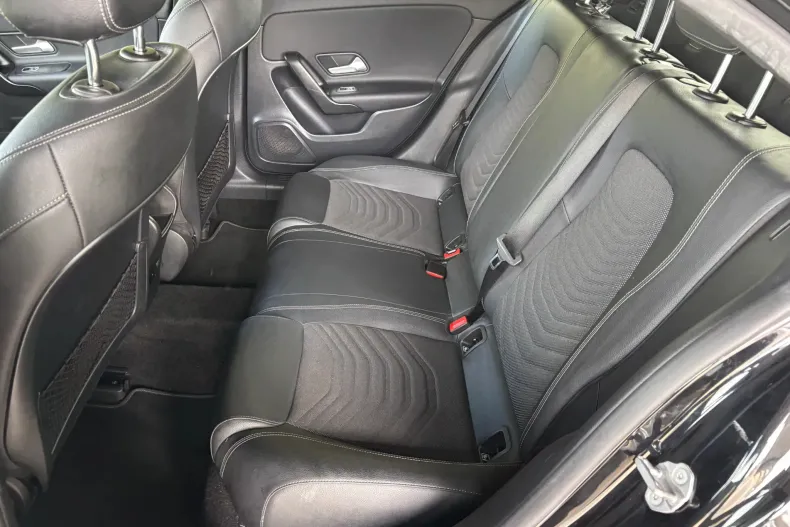 Mercedes-Benz A 200 (Clasa A) din 2022 cu 143.300 km - oferta MER256955 - foto 28