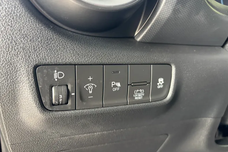 Hyundai Kona din 2021 cu 75.600 km - oferta HYU256958 - foto 13