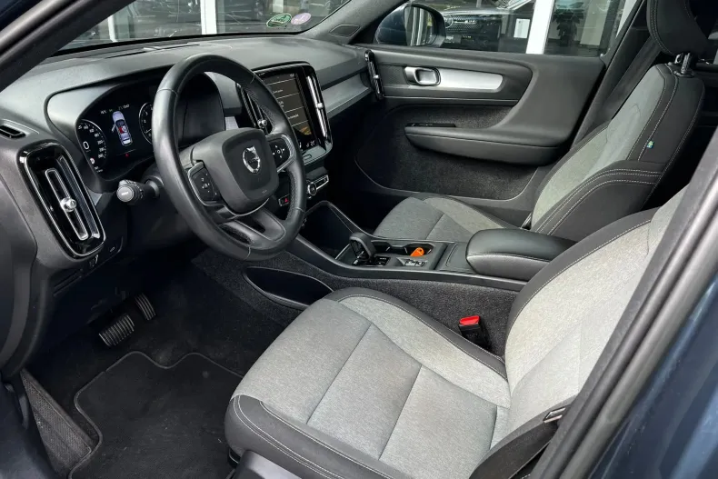 Volvo XC40 din 2022 cu 106.000 km - oferta VOL256962 - foto 6