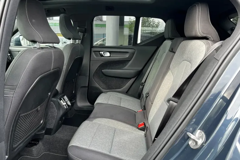 Volvo XC40 din 2022 cu 106.000 km - oferta VOL256962 - foto 9