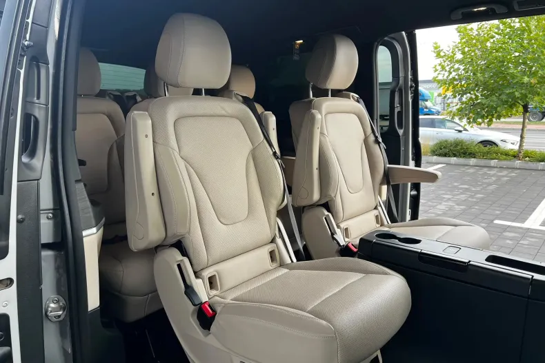 Mercedes-Benz V 300 (Clasa V) din 2024 cu 30.300 km - oferta MER256963 - foto 9