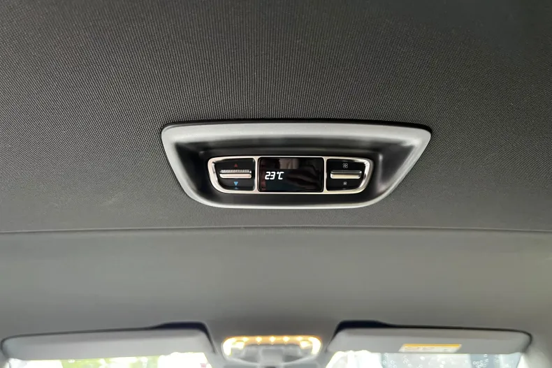 Mercedes-Benz V 300 (Clasa V) din 2024 cu 30.300 km - oferta MER256963 - foto 14