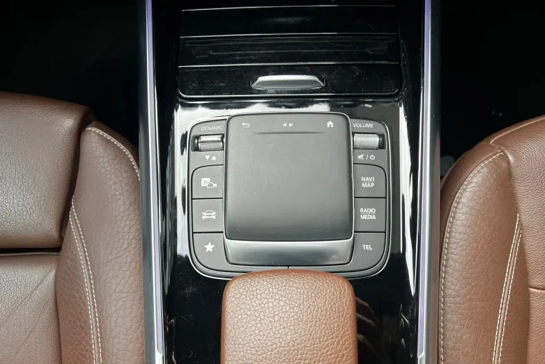 Mercedes-Benz GLA 200 (Clasa GLA) din 2022 cu 141.000 km - oferta MER256964 - foto 13
