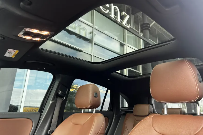 Mercedes-Benz GLA 200 (Clasa GLA) din 2022 cu 141.000 km - oferta MER256964 - foto 17