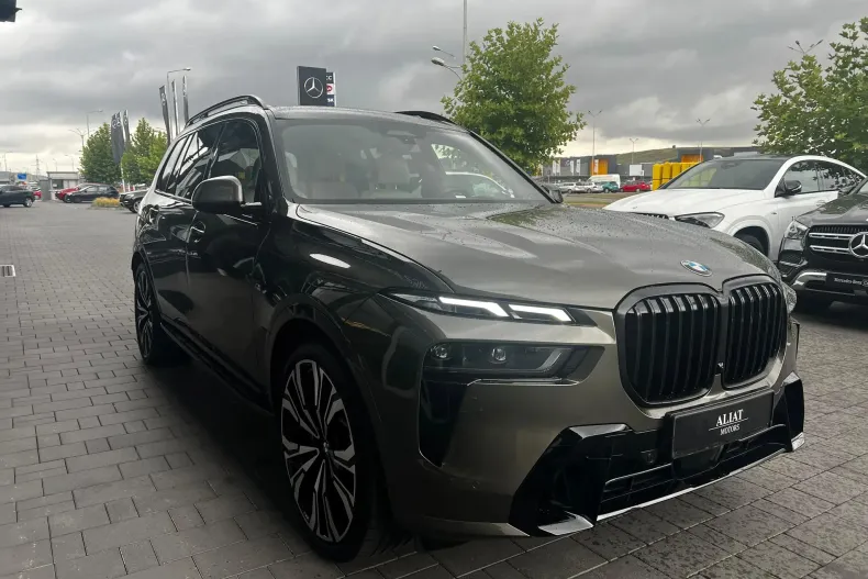BMW X7 (Seria X) din 2023 cu 41.300 km - oferta BMW256965 - foto 4