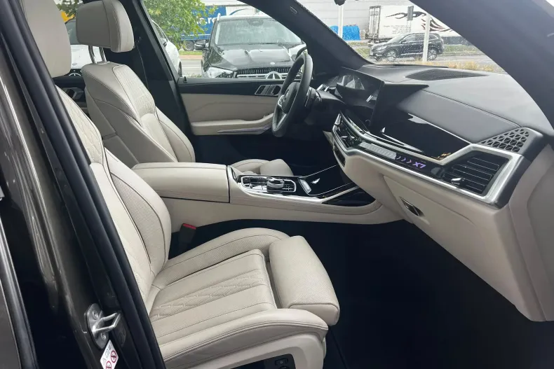 BMW X7 (Seria X) din 2023 cu 41.300 km - oferta BMW256965 - foto 7