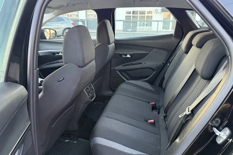 Peugeot 3008 din 2022 cu 138.000 km - oferta PEU256994 - foto 12