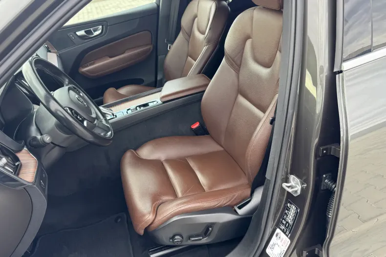 Volvo XC60 din 2020 cu 123.000 km - oferta VOL256995 - foto 11
