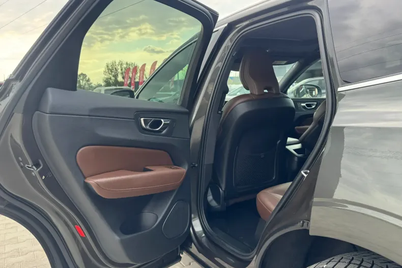 Volvo XC60 din 2020 cu 123.000 km - oferta VOL256995 - foto 12