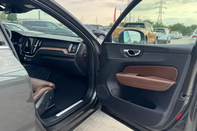 Volvo XC60 din 2020 cu 123.000 km - oferta VOL256995 - foto 16