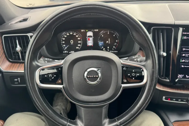 Volvo XC60 din 2020 cu 123.000 km - oferta VOL256995 - foto 18