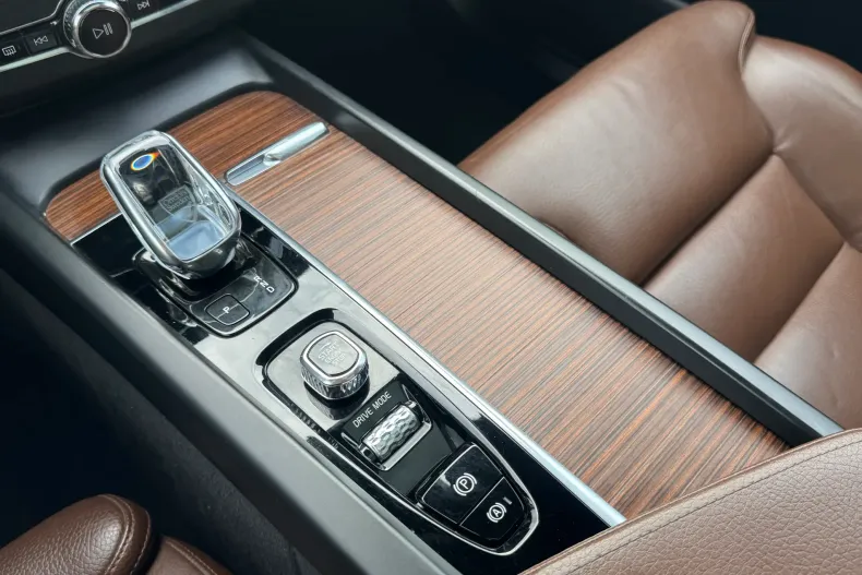 Volvo XC60 din 2020 cu 123.000 km - oferta VOL256995 - foto 19