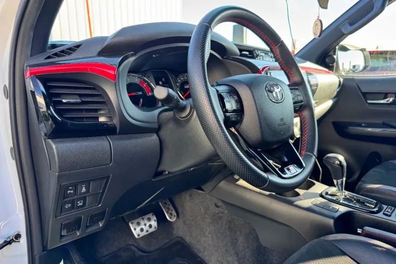 Toyota Hilux din 2023 cu 12.702 km - oferta TOY257015 - foto 15