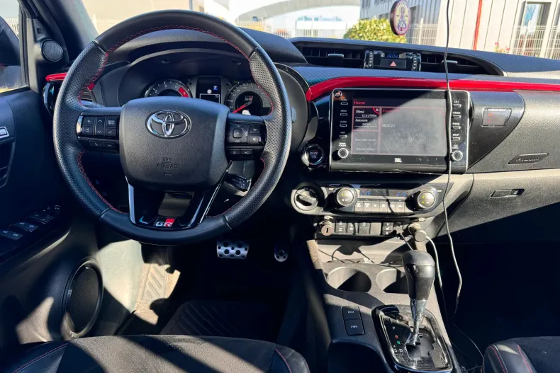 Toyota Hilux din 2023 cu 12.702 km - oferta TOY257015 - foto 16