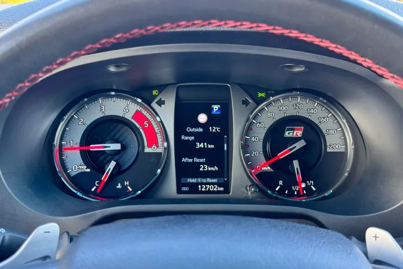 Toyota Hilux din 2023 cu 12.702 km - oferta TOY257015 - foto 21