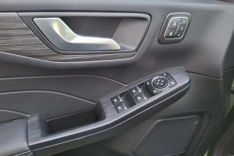 Ford Kuga din 2026 cu 2.000 km - oferta FOR257025 - foto 9