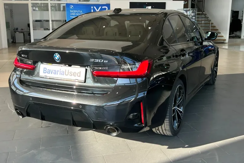 BMW 330 (Seria 3) din 2024 cu 10.500 km - oferta BMW257035 - foto 5