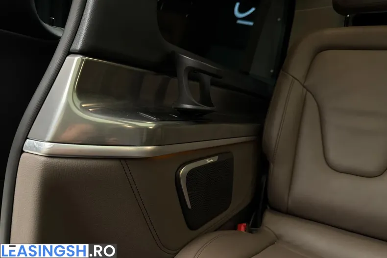 Mercedes-Benz V 300 (Clasa V) din 2021 cu 108.000 km - oferta MER257052 - foto 35