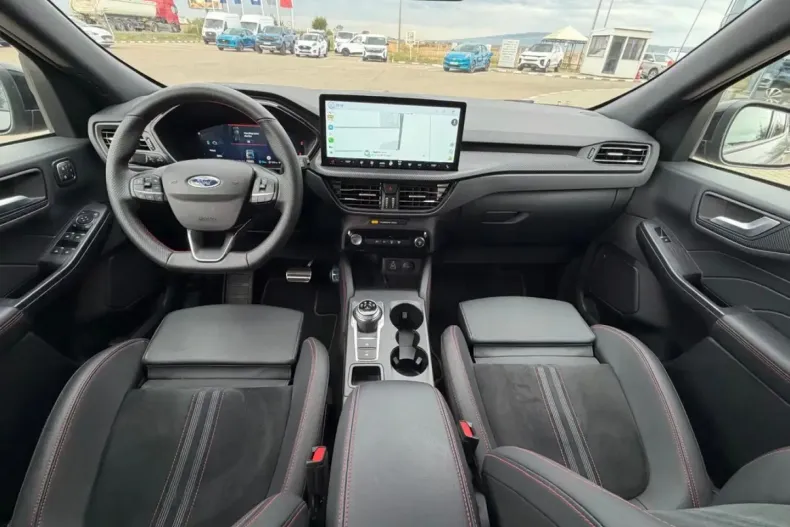 Ford Kuga din 2025 cu 9.500 km - oferta FOR257065 - foto 12
