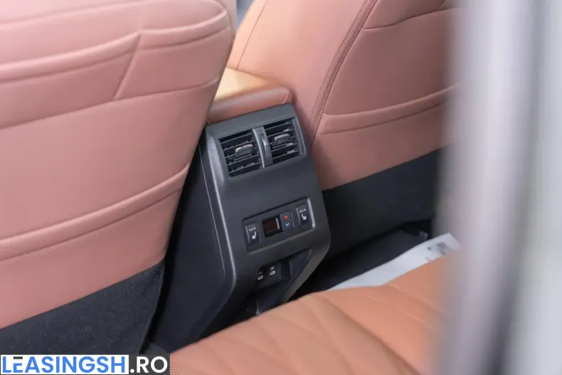 Mitsubishi Outlander din 2026 cu 10 km - oferta MIT257103 - foto 13