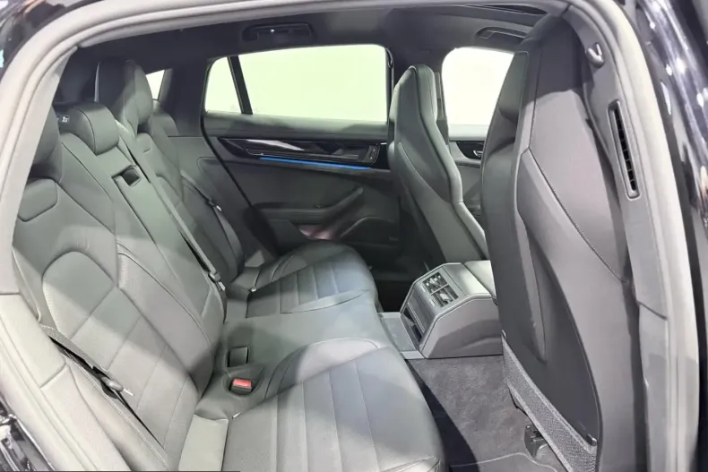 Porsche Panamera din 2025 cu 7.000 km - oferta POR257120 - foto 30