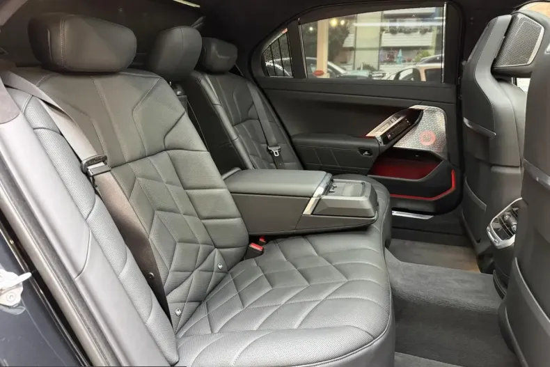 BMW 750 (Seria 7) din 2023 cu 79.000 km - oferta BMW257133 - foto 22