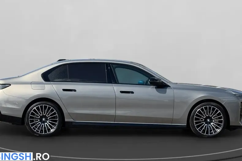 BMW 740 (Seria 7) din 2026 cu 989 km - oferta BMW257140 - foto 7