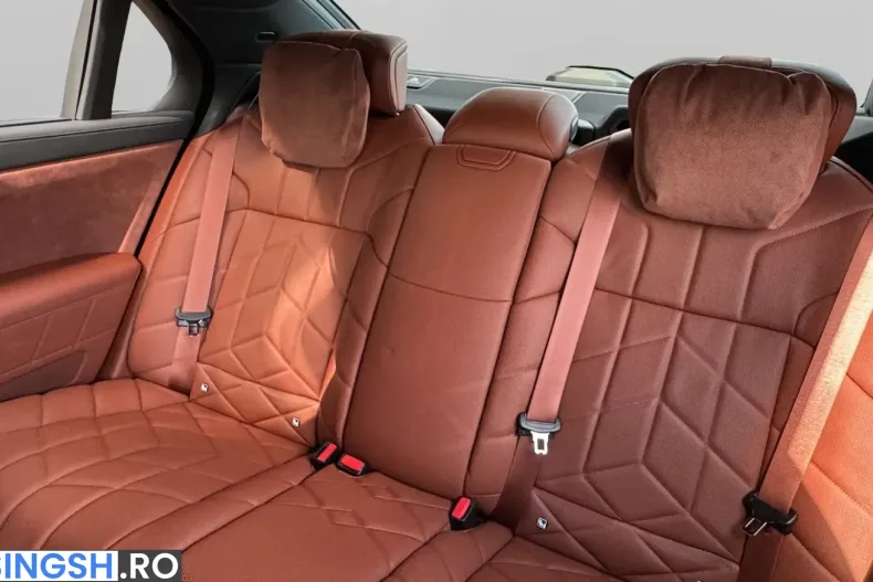 BMW 740 (Seria 7) din 2026 cu 989 km - oferta BMW257140 - foto 14