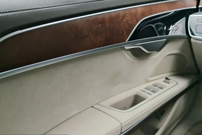 Audi A8 din 2023 cu 50.800 km - oferta AUD257153 - foto 13