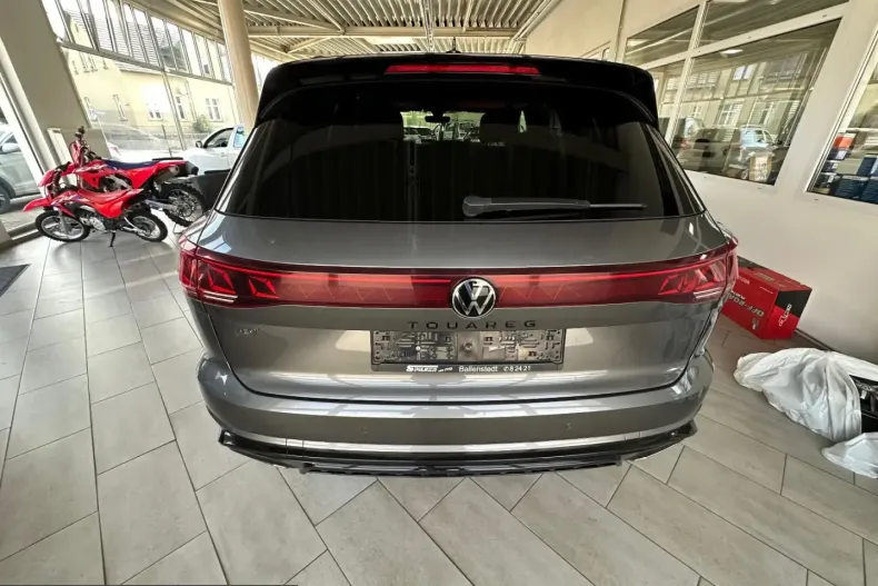 Volkswagen Touareg din 2024 cu 80.542 km - oferta VOL257163 - foto 5